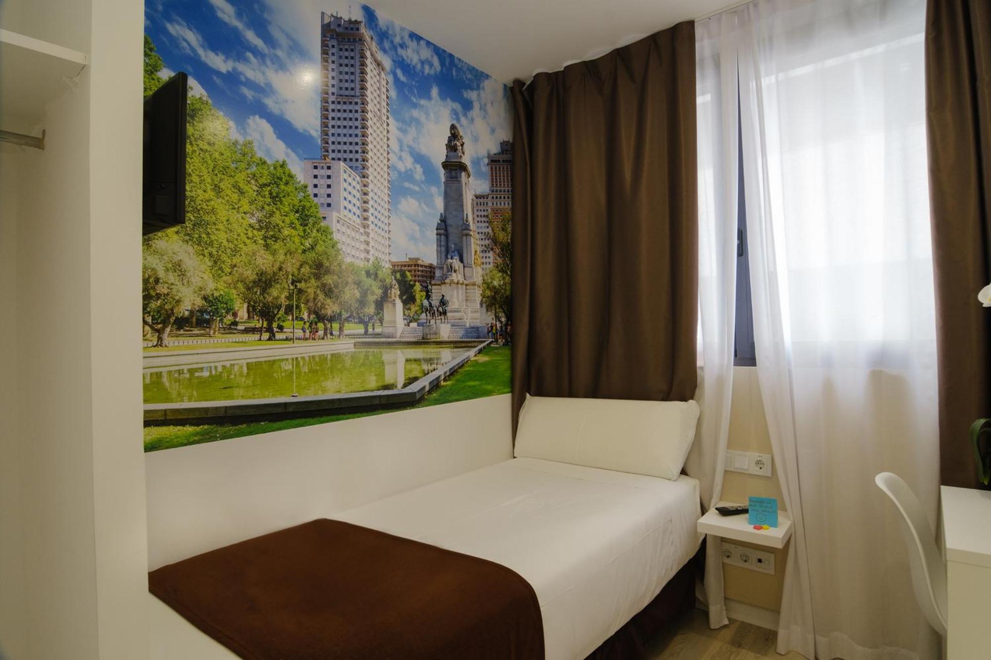 Hotel Bestprice Alegria Madrid Exterior foto