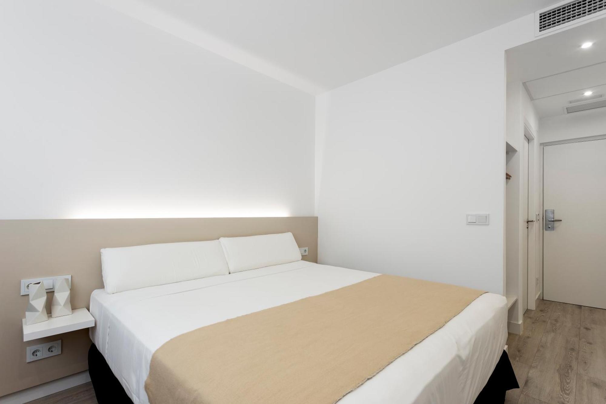 Hotel Bestprice Alegria Madrid Exterior foto