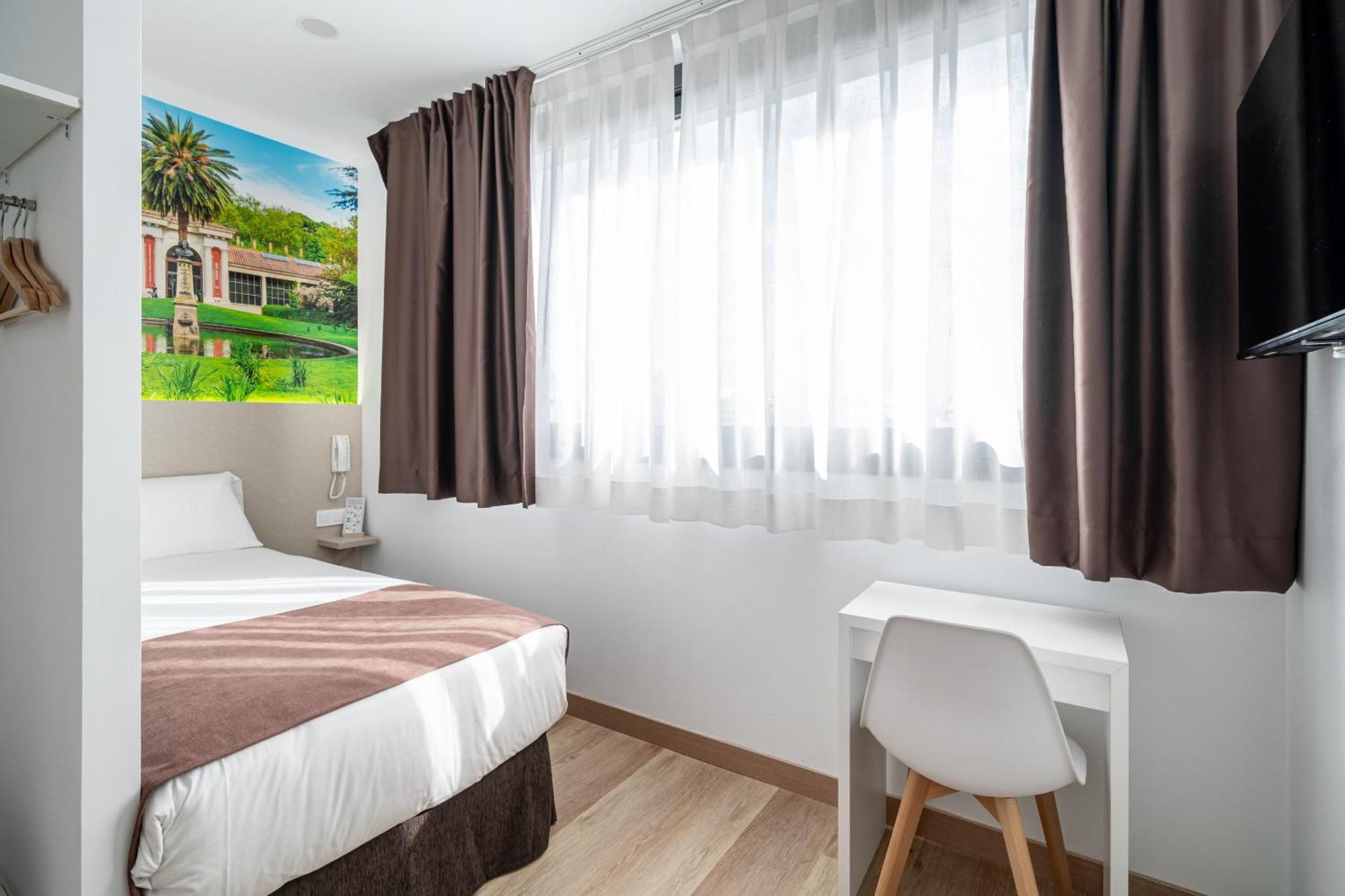 Hotel Bestprice Alegria Madrid Exterior foto